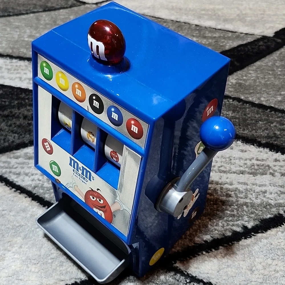 VINTAGE BLUE M&M WORLD COLLECTIBLE MEMORABILIA